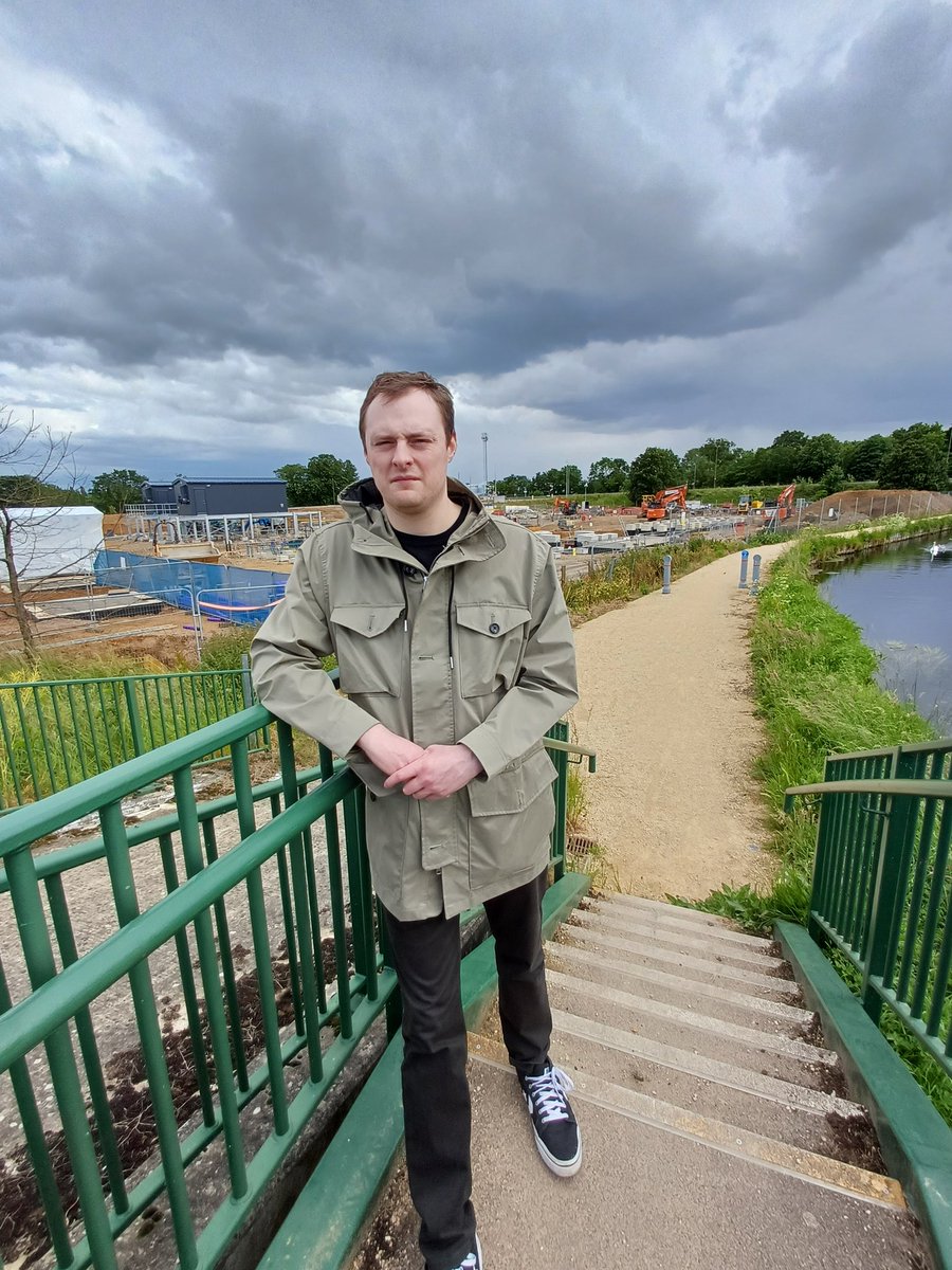 BroxGreenParty's tweet photo. On Thursday you can vote for Broxbourne @TheGreenParty candidate, @OwenBrett1, for real change locally and nationally.

The Greens are the only party to offer hope, not fear, in an increasingly hostile world. Unlike other parties, the Greens are focused on one issue - the future. https://t.co/CG2tUNTxhU
