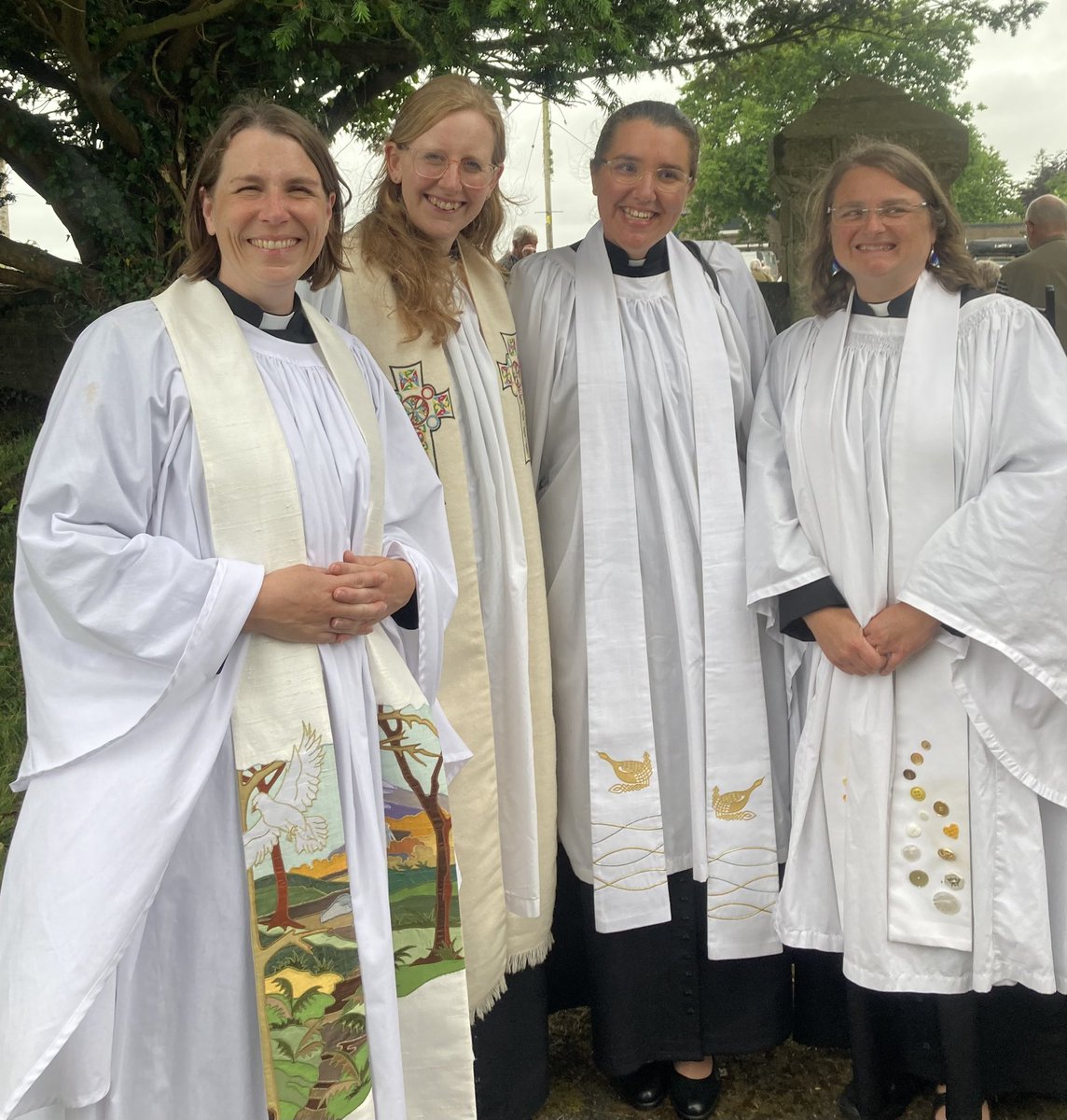 Sarah Brush (@docbrush) on Twitter photo “just as I have loved you, you also are to love one another. By this all people will know that you are my disciples, if you have love for one another.” John 13.34-5
#ThisIsWhatAPriestLooksLike “just as I have loved you, you also are to love one another. By this all people will know that you are my disciples, if you have love for one another.” John 13.34-5
#ThisIsWhatAPriestLooksLike