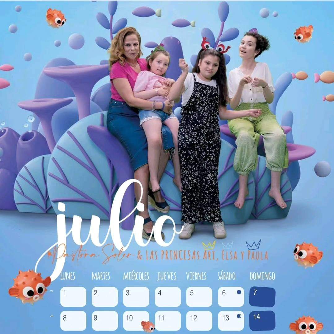 Que bien empieza julio, ¿verdad?

Con nuestra estrella Ari, sus amigas Elsa y Paula 😍