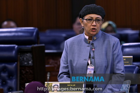 BERNAMA RADIO (@bernama_radio) on Twitter photo Kerajaan beri tumpuan negeri dan wilayah yang mempunyai peratusan kemiskinan tegar lebih tinggi daripada paras nasional seperti Sabah, Kelantan, Sarawak dan Kedah dalam usaha menoktahkan kemiskinan tegar - Timb. Menteri Ekonomi <a href="/hanifahtaib/">Hanifah Hajar Taib</a>
#BernamaRadio #UntukAnda #BernamaNews Kerajaan beri tumpuan negeri dan wilayah yang mempunyai peratusan kemiskinan tegar lebih tinggi daripada paras nasional seperti Sabah, Kelantan, Sarawak dan Kedah dalam usaha menoktahkan kemiskinan tegar - Timb. Menteri Ekonomi <a href="/hanifahtaib/">Hanifah Hajar Taib</a>
#BernamaRadio #UntukAnda #BernamaNews