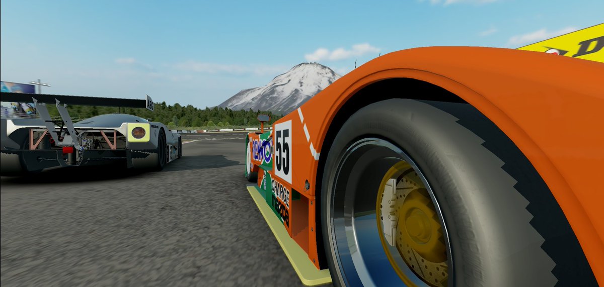 sak87_'s tweet photo. 映画とかでこういう画角あるよねっていうやつ
#AssolutoRacing
#ARContests https://t.co/l98iVywfED