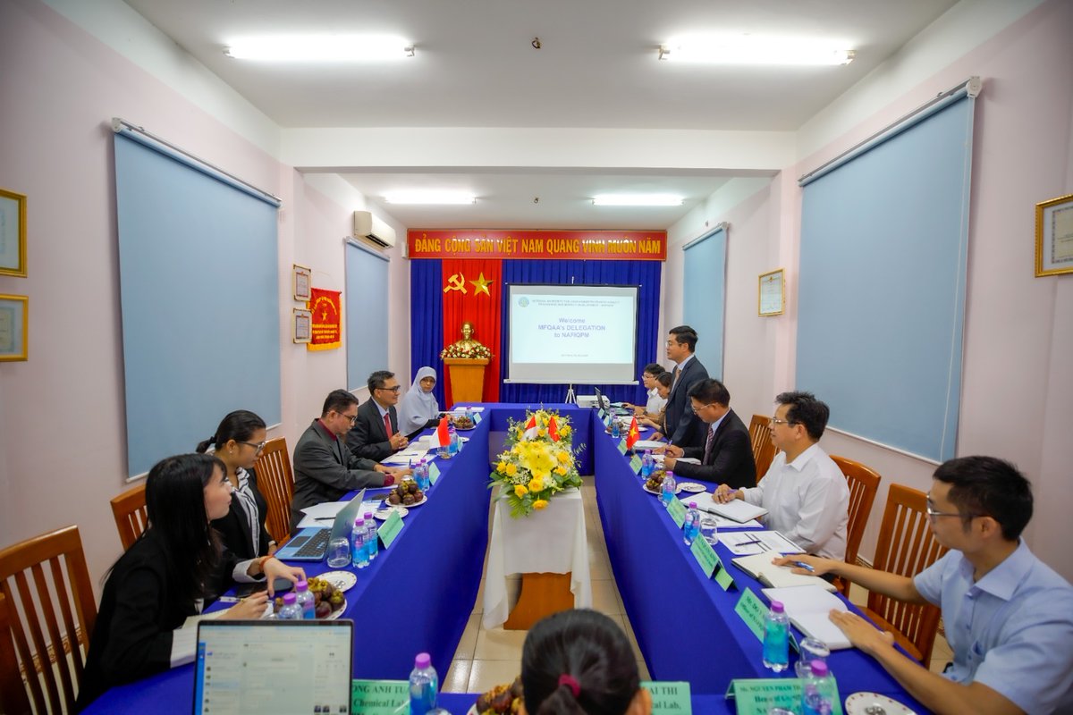 PM_BPPMHKP's tweet photo. Opening Meeting antara delegasi Indonesia (BPPMHKP+BKI) dan Otoritas Kompeten Vietnam The National Authority for Agro-Forestry-Fishery Quality, Processing and Market Development (NAFIQPM)-Ministry of Agriculture and Rural Development (MARD)-Vietnam, dilaksanakan pada 24 Juni 2024 https://t.co/TrOT1RH8De