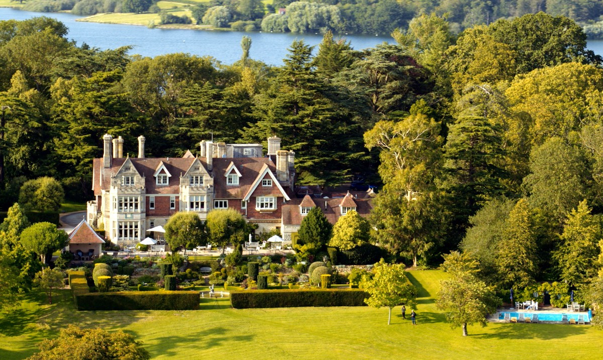 Hambleton_Hall's tweet photo. Happy 44th Birthday Hambleton ๐ a big thank you to all our clients and hard working staff for keeping us going for so long! ๐
#hambletonhall #relaischateaux #pobhotels #timhart #stefahart https://t.co/Lf8SKyOkrE