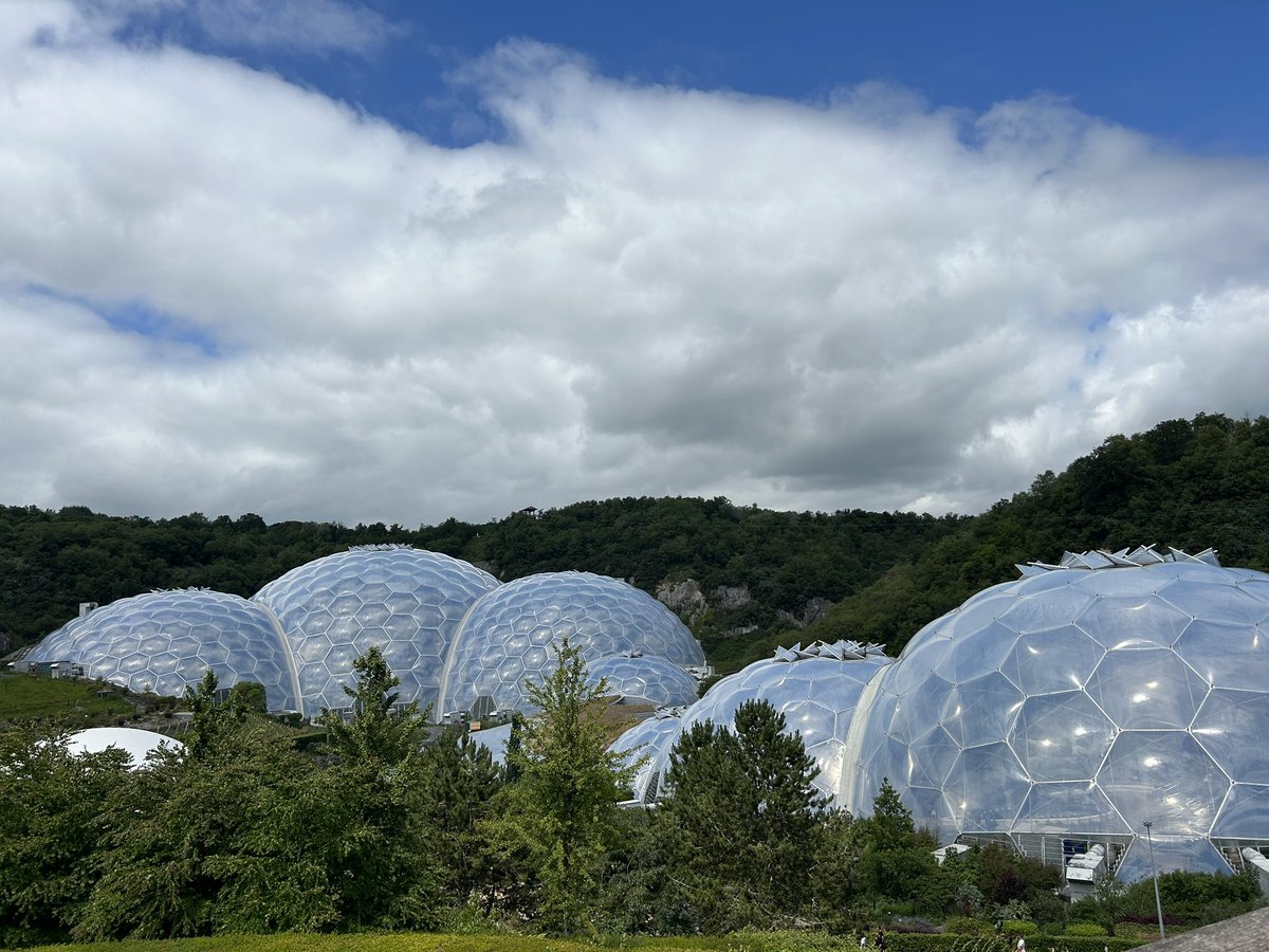 MissPLord's tweet photo. I can’t explain how happy this visit to the @EdenProject made me 🥰 A wonderful way to spend my Sunday afternoon, exploring habitats and learning about how we can save the planet 🌍💚 https://t.co/phU2eE86Ao