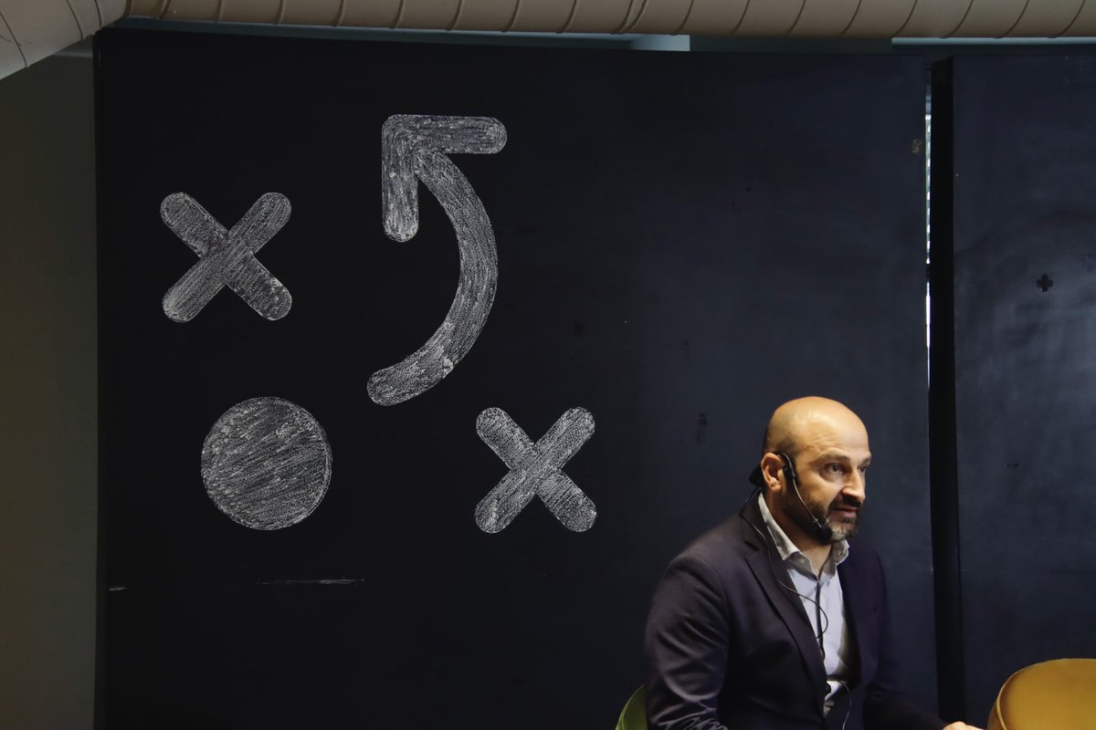 TECH friendly tweet media