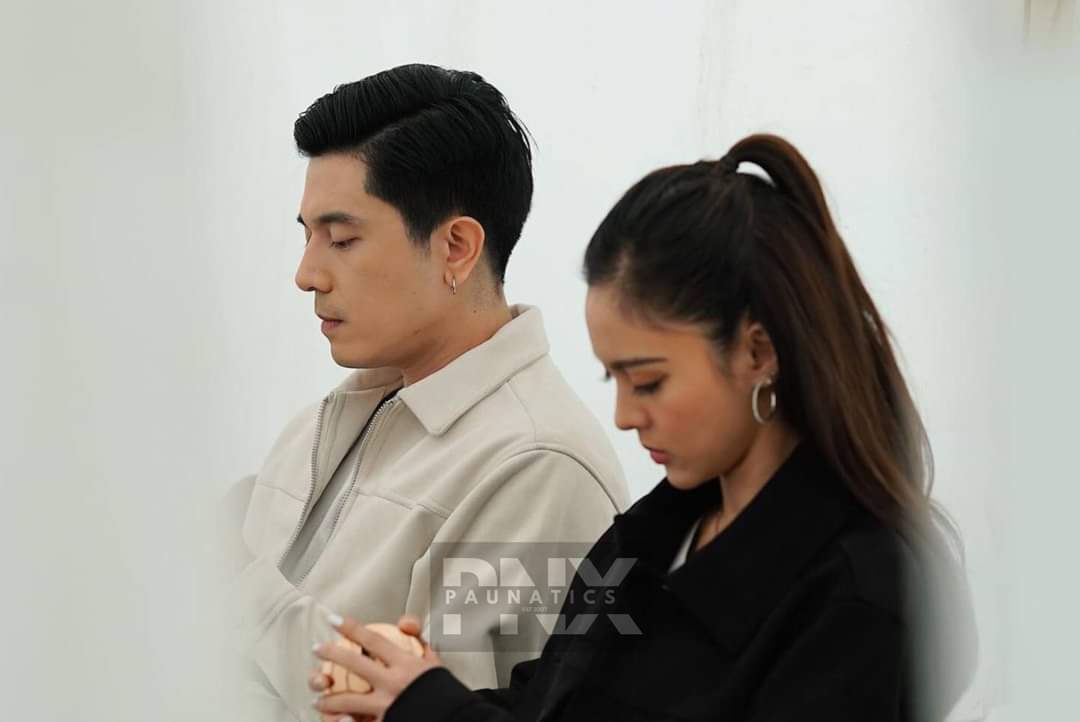 claa1ree's tweet photo. ke Pau ba yan jacket ulit?😭 

#KimPau #PauloAvelino #KimChiu
ctto https://t.co/ofy9MmkQj9