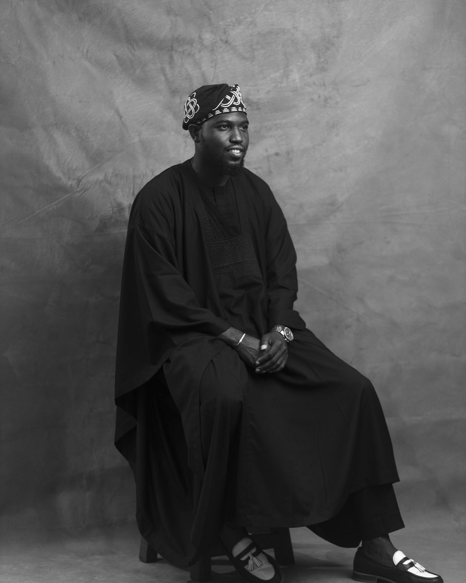 POV: you did a photobooth for your Faculty owambe party .