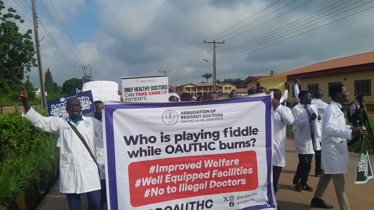 Press Release: Successful and Peaceful Protest by OAUTHC Resident Doctors

Dear Comrades,

We are pleased to announce that the protest organized by the Association of Resident Doctors at Obafemi Awolowo University Teaching Hospitals Complex (OAUTHC)