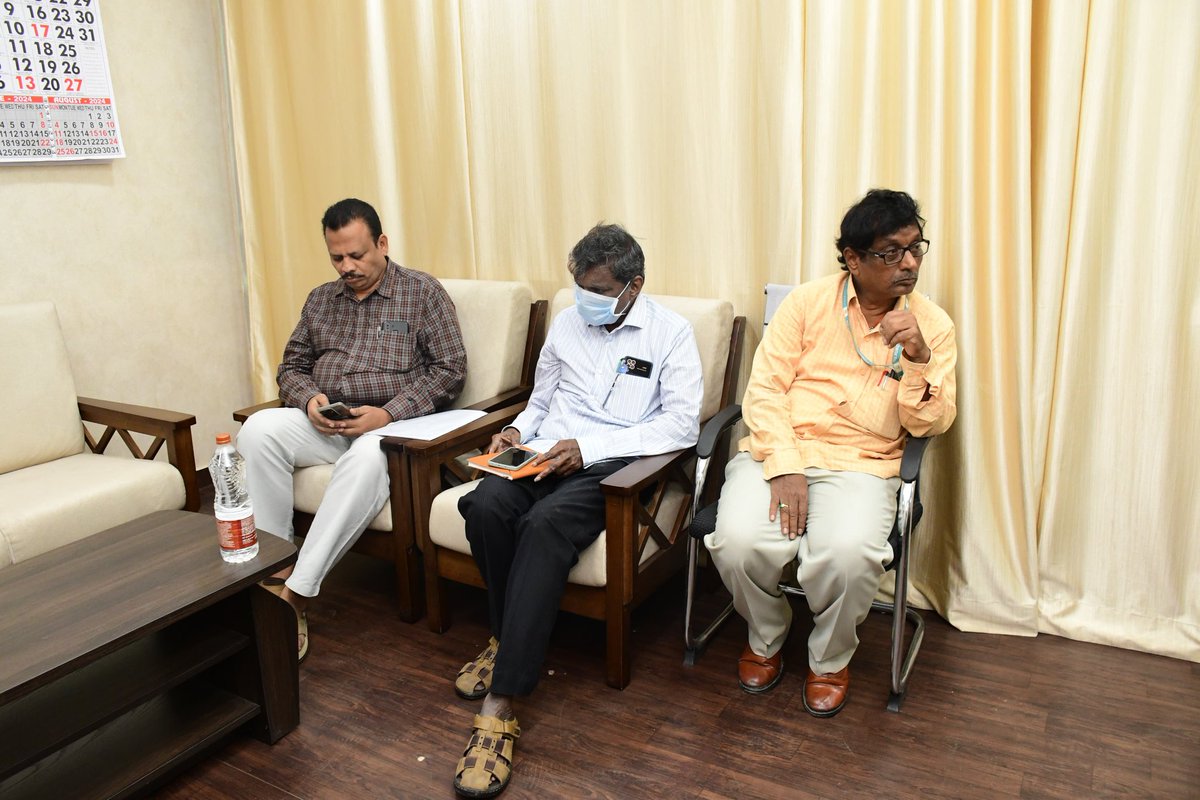 ప్రజా సమస్యల పరిష్కార వేదిక కార్యక్రమంలో వచ్చిన ప్రతి అర్జీని త్వరితగతిన పరిష్కారించాలని నగరపాలక సంస్థ కమిషనర్ ఏ.భార్గవ్ తేజ సంబంధింత అధికారులను ఆదేశించారు. సోమవారం నగర పాలక సంస్థ కార్యాలయంలో నిర్వహించిన ప్రజా సమస్యల పరిష్కార వేదిక కార్యక్రమానికి 24 ఫిర్యాదులు వచ్చాయి.