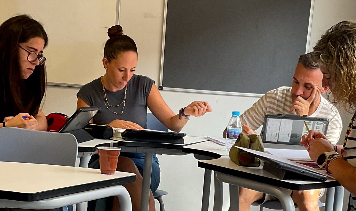 Escuela21 tweet media