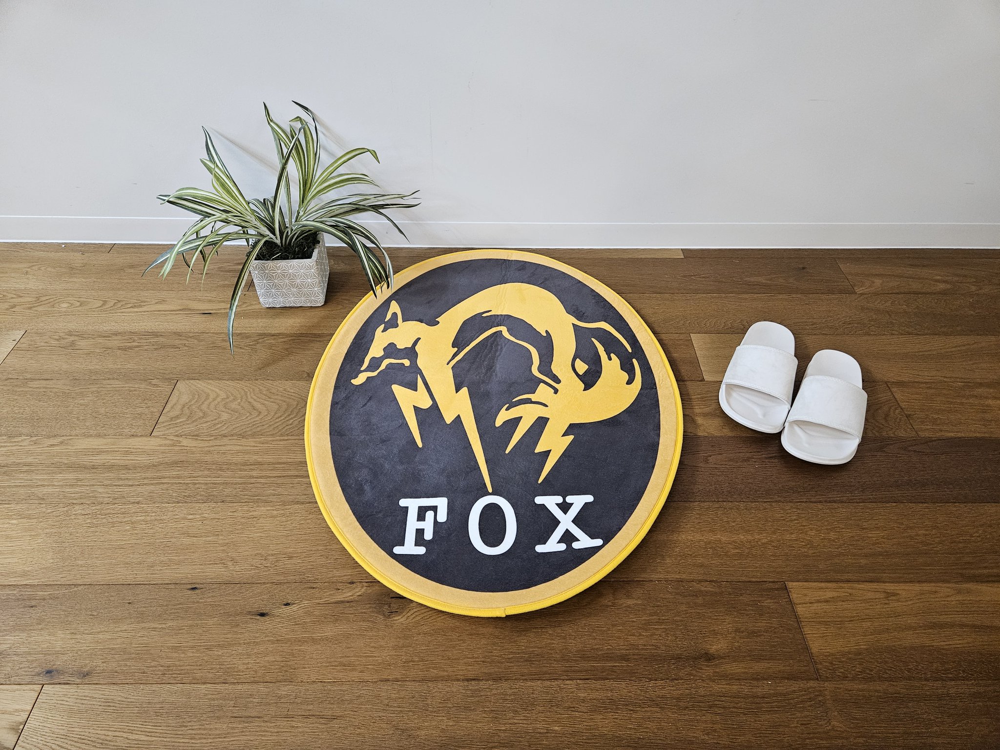 メタルギア】FOX＆FOXHOUNDの部隊章フロアマットがプライズで