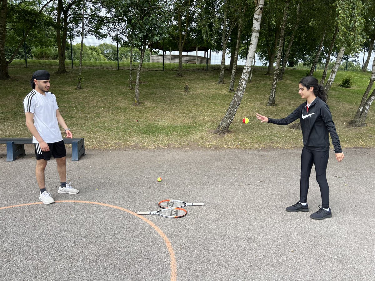 PaulLord63's tweet photo. Fantastic #LTASERVES tennis activators training session with @SmethwickAthl at  Devonshire Junior Academy. Brilliantly enthusiastic group who were a joy to work with @the_LTA https://t.co/ZaHNRrApVh