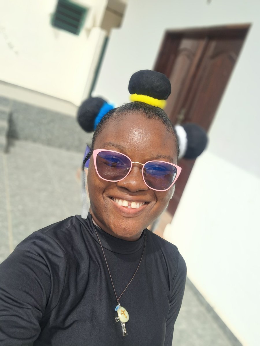 Avec mon cœur , juin jouais. Alors pour ne voir partir, je me suis saoulée avec du bon jus hier.  Aujourd'hui je me suis réveillée dans les bras de juillet. 

<a href="/BeninRetweets/">Bénin Retweets</a> <a href="/actualites229/">Actualités229🇧🇯</a> <a href="/BelmondeDJ229/">N. Belmonde Colombe B. DJENONTIN</a> <a href="/BMounana/">MOUNANA</a> @DeguenonEugene <a href="/FawazIssa13/">Fawaz Issa🇧🇯</a> <a href="/FydSagbohan/">Fydias Sagbohan</a>