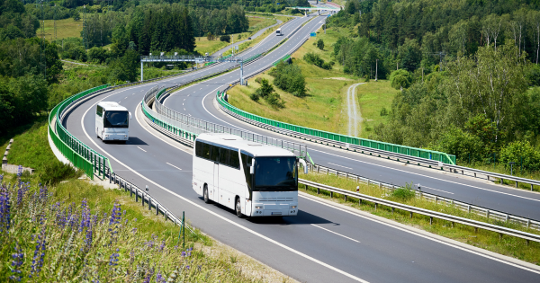 FNTVFrance's tweet photo. Article paru dans le média Car et bus news : Dans un contexte où la #mobilité durable est un enjeu majeur, la @FNTVFrance apporte son soutien et son expertise au développement des Services Express Routiers (SER) en France. https://t.co/bV1bAybMyD https://t.co/aEa9LFpcj4