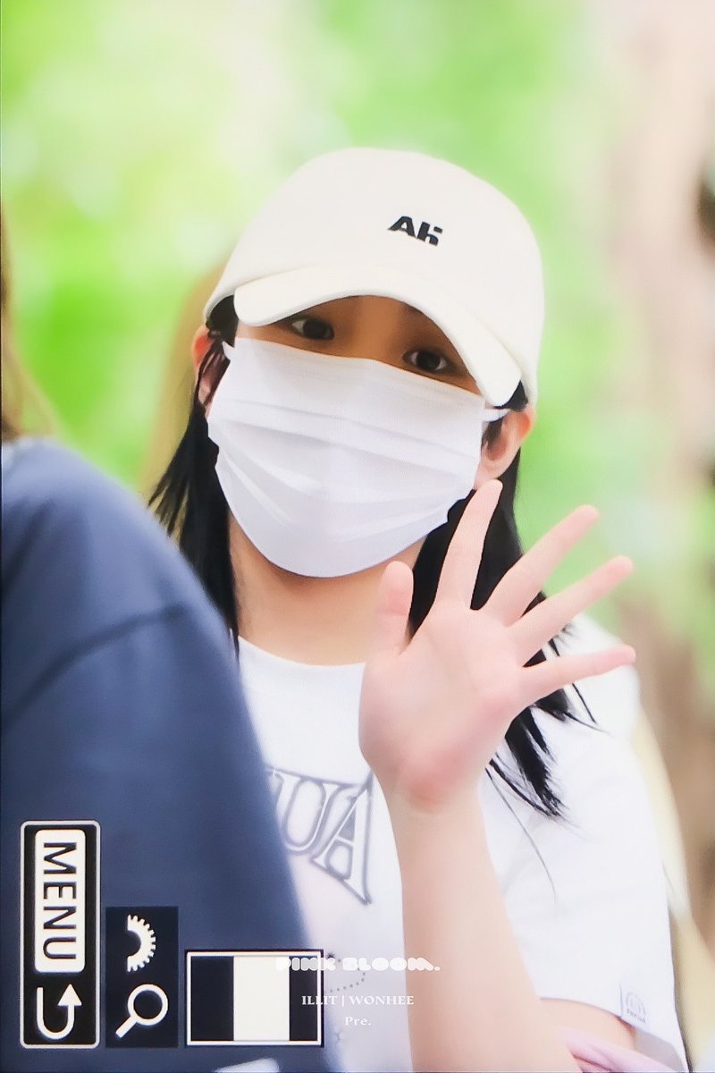 PinkBloom0626's tweet photo. 240701 #원희 #WONHEE #아일릿 #ILLIT https://t.co/D49tfmewlG