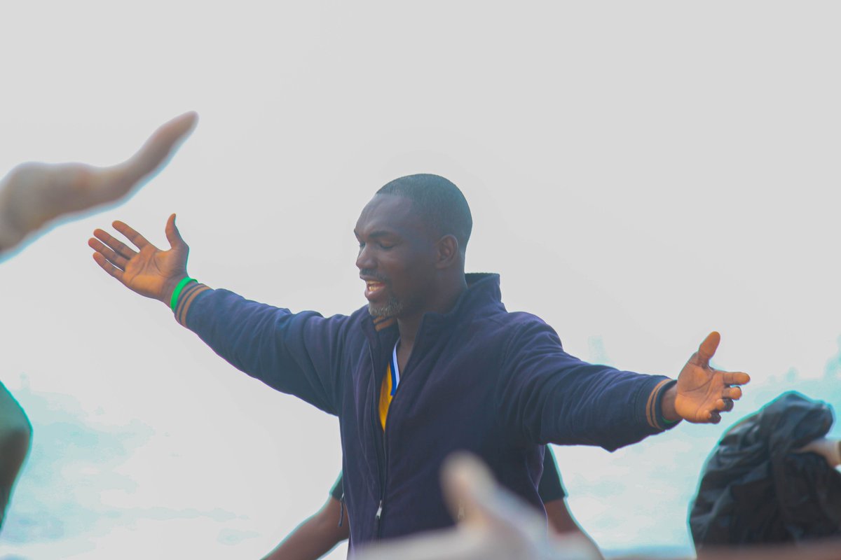 CoursLumiere's tweet image. Les #élèves du #DP1 du #LICL ont participé à une initiative #Ecojogging le 20 juin 2024 sur la plage d'Agbodrafo. L’activité s’est déroulée sous la houlette de Chris Atchou. Cette action s'inscrit dans le cadre du programme #CAS du @iborganization. 

👇👇
shorturl.at/BHAF3