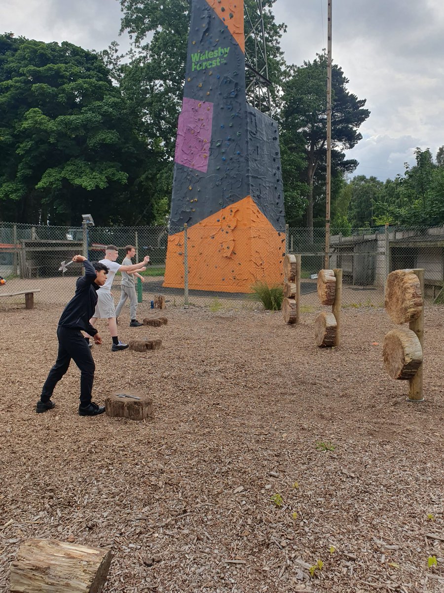 Outwood_Valley's tweet image. A great start to this morning to our final graduation trip @WalesbyForest 🌳 

#OAVGraduationTrip #ValuedAtValley #LearningOutsideTheClassroom