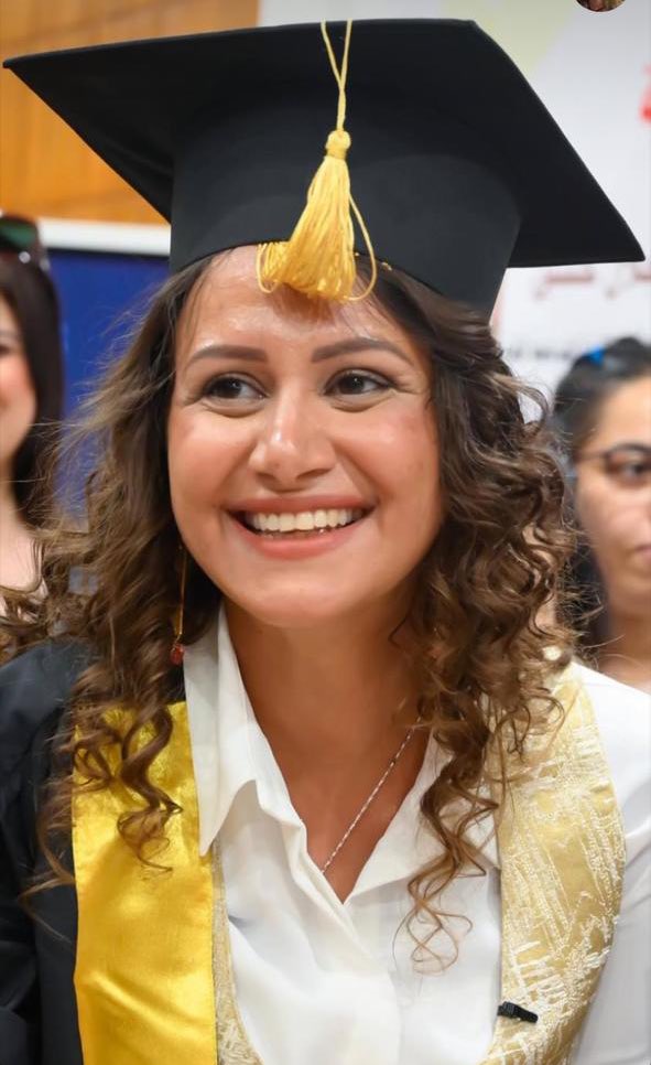 Haidygobran's tweet photo. 🎓🎓🎓 https://t.co/vUwtkhm6K1