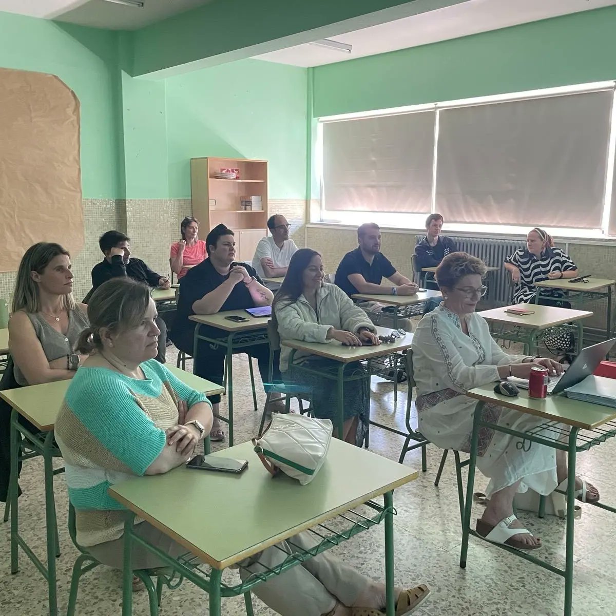 CalasanciasCoru's tweet image. Aunque 👦👧 ya estén de vacaciones el profesorado sigue formándose para mejorar la convivencia escolar. El próximo curso nos esperan algunas sorpresas. 

#SomosCalasancias
#CalasanciaMenteFelices
#TeachingForLife
#K_Damos