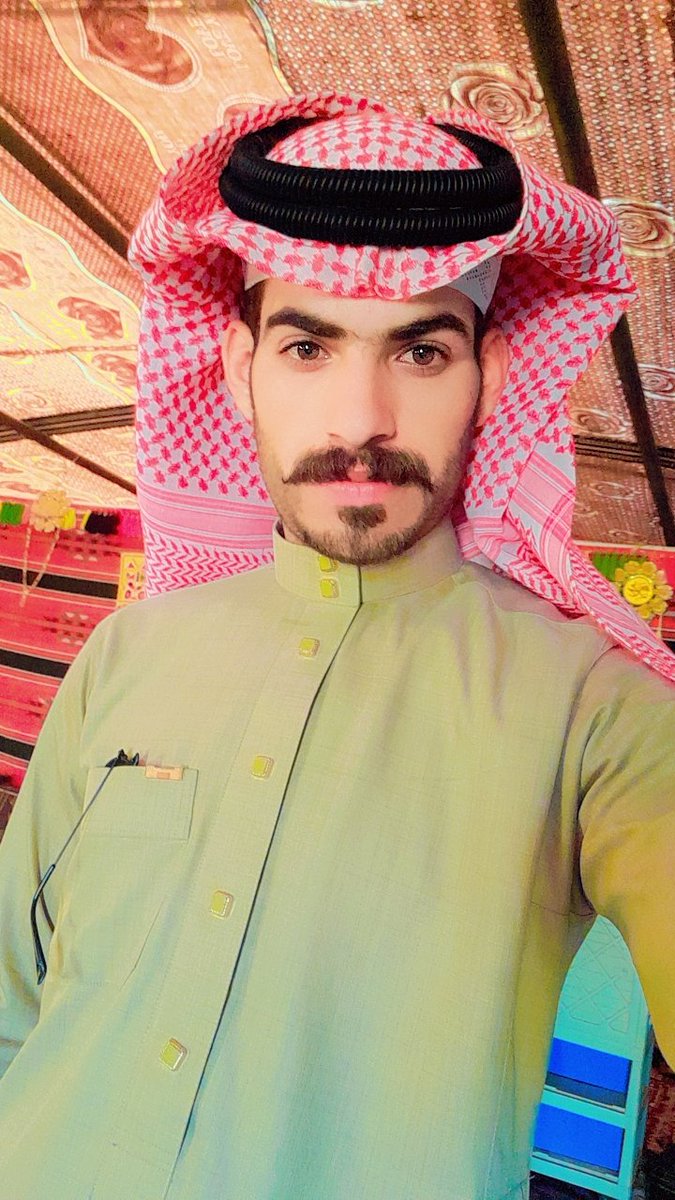 لك يلتفت قلب .. ويماري عليك الضمير
لو صاحب القلب .. ماله فالدروب التفات

#مساءالخير