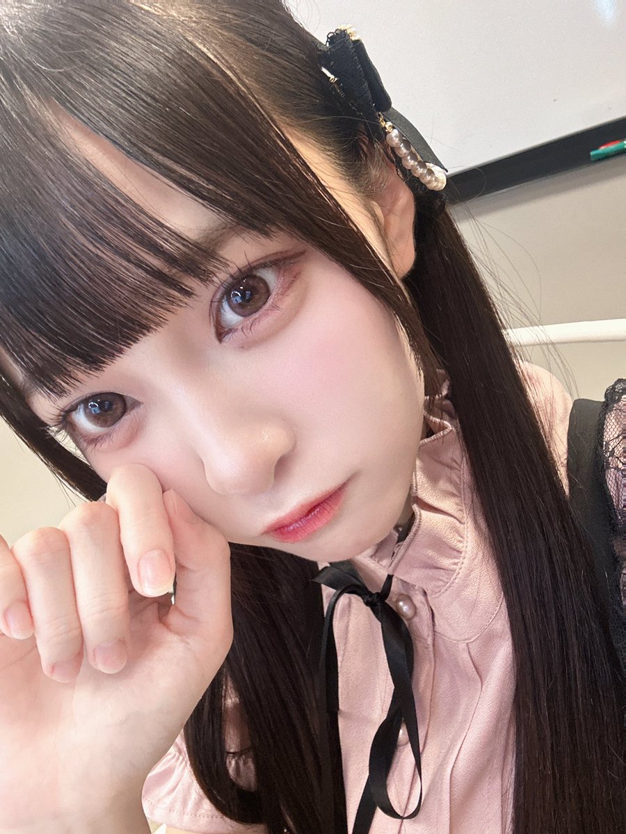 yamada_momoka__'s tweet photo. はじめて地雷メイクした⋆˙˚ʚ🖤ɞ˚˙⋆

#ニアジョイ https://t.co/SiOFYFShx2