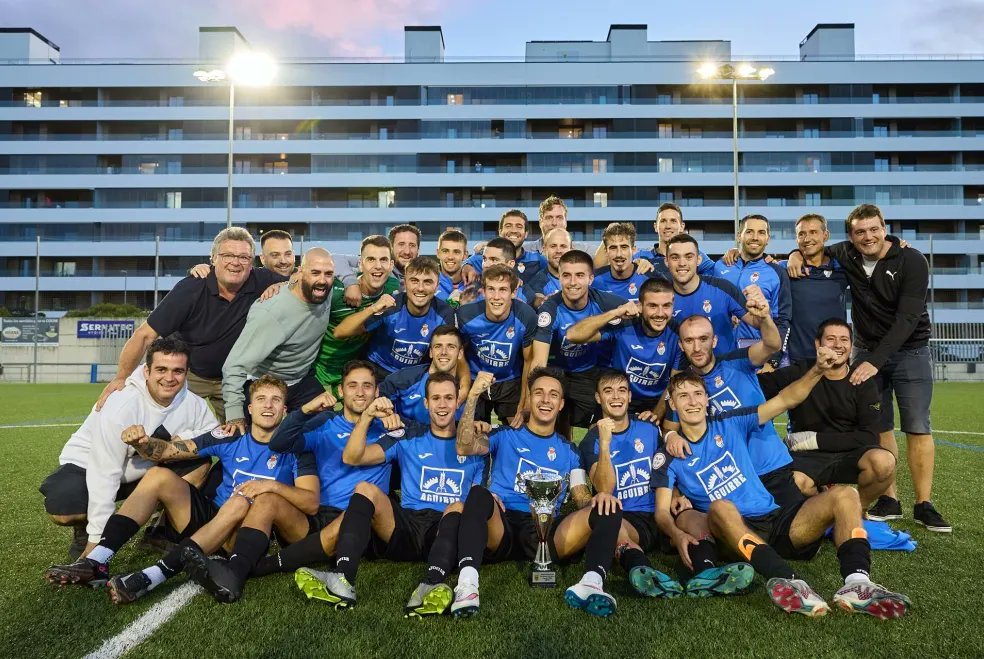 unaialbisu4's tweet photo. 2023-2024💙🖤 @PenaSportFC https://t.co/CxXBkGMLJd