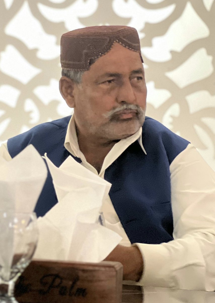 Sachal_Suhrab's tweet photo. بچھڑا کچھ اِس ادا سے کہ رُت ہی بدل گئی

اِک شخص سارے شہر کو ویران کرگیا۔ 😭💔

#JusticeForShaheedKhudaBuxDars https://t.co/uXM0kgIsFf