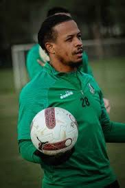 Sakaryaspor’da Del Valle’nin ödemesi bugün itibari ile yapıldı. 
#sakaryspor #sakarya #tatangalar