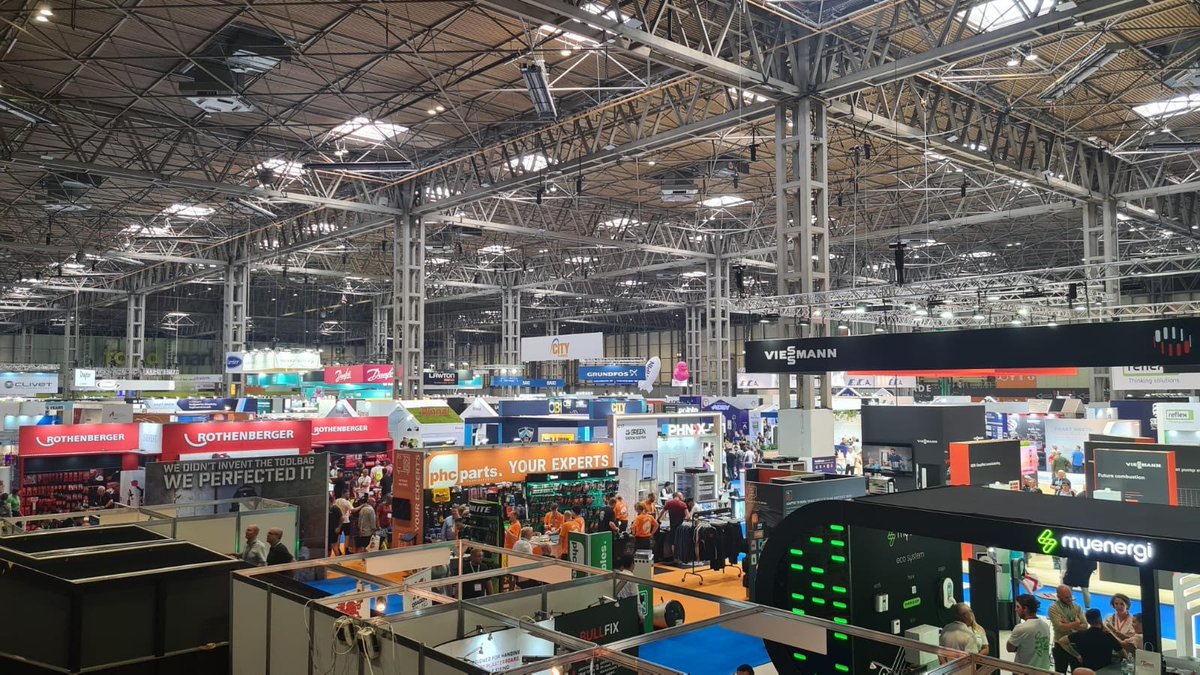 Plumb2u_'s tweet photo. Visiting this year's #InstallerSHOW at the NEC.

At #Plumb2u we always look forward to this event to
catch up with our trusted suppliers and make new contacts.

Thanks everyone both organisers and participants for making it happen. 

See you next year!

@InstallerSHOW https://t.co/FQvqSdJJvL