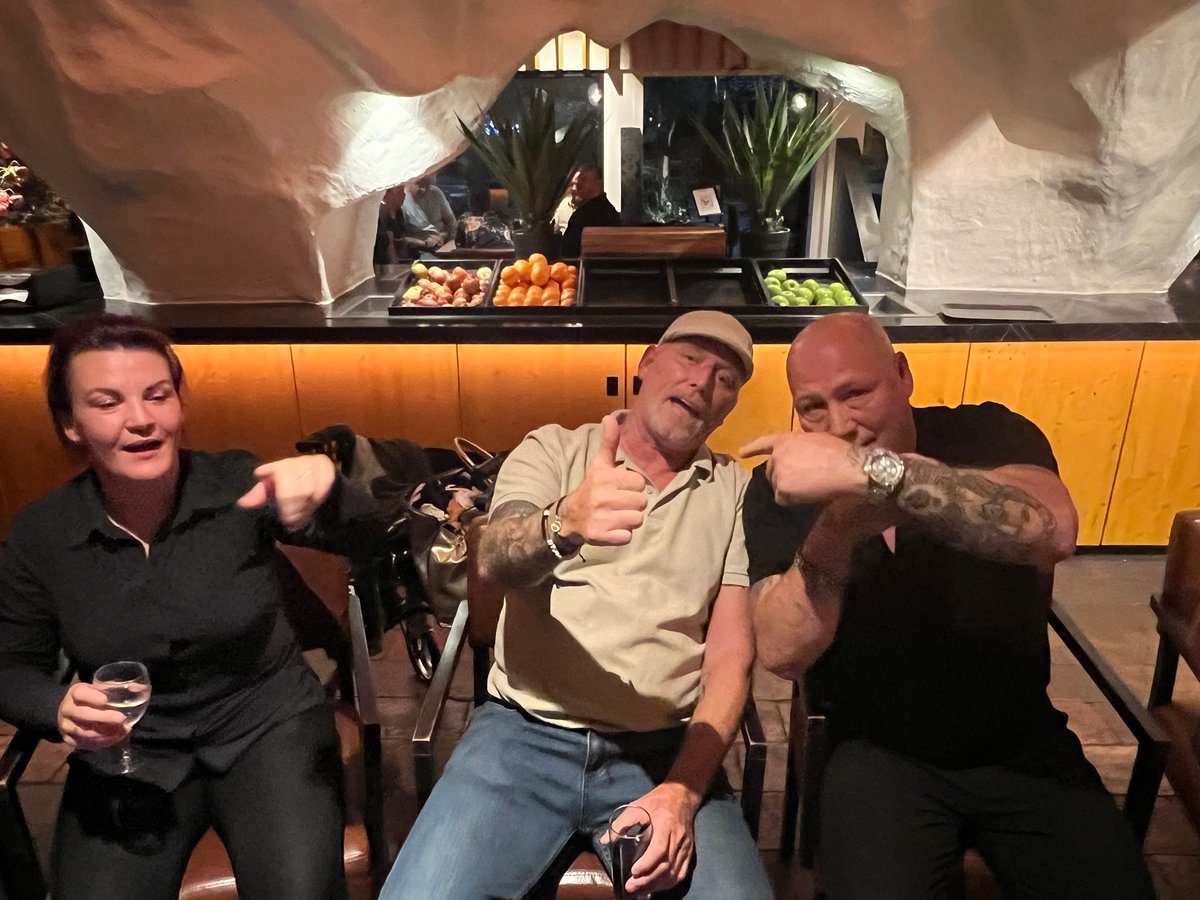 Priscilla,Lenie,Mannes 
Zingen is onze passie🫶