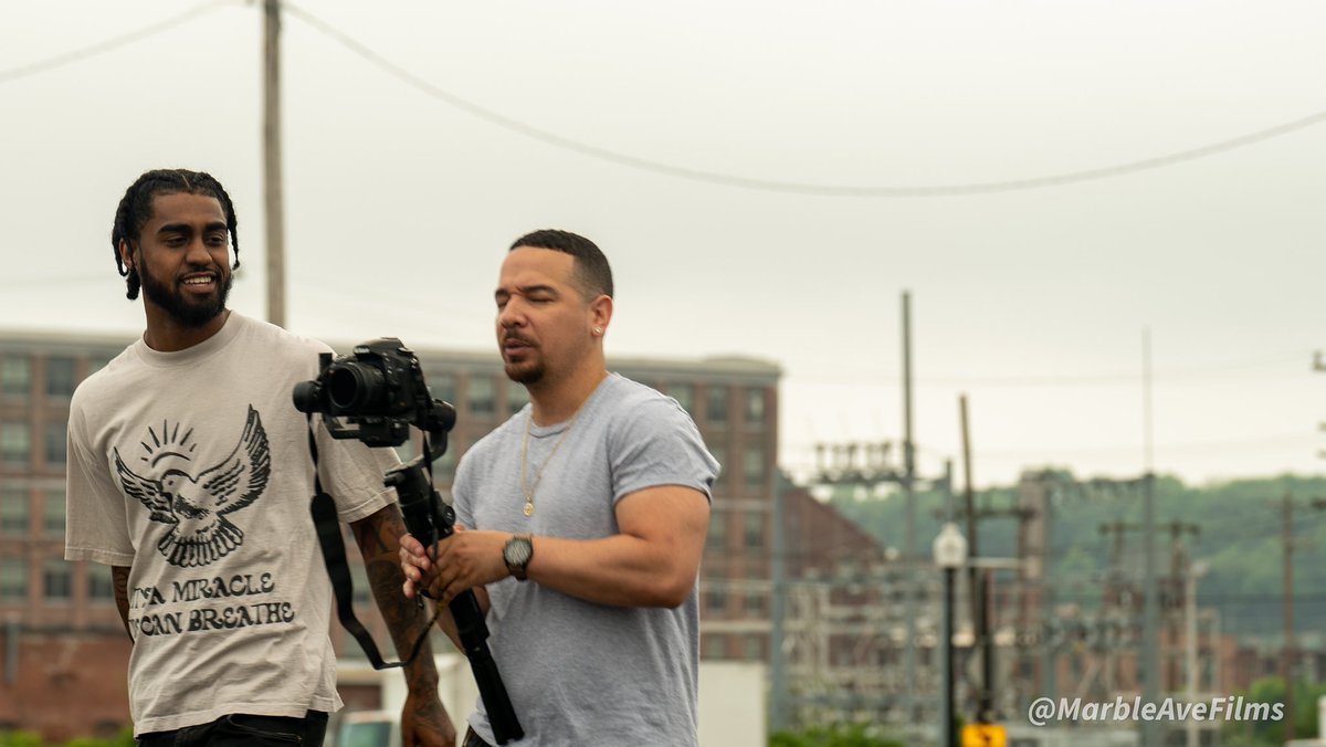 MelksPRODUCER's tweet photo. 🎥🎥🎥 No days off….. 
@navi_thereal x @melksproducer
“Open Canvas” July 18th
📸: @MarbleAveFilms https://t.co/oiHOjOsu2M