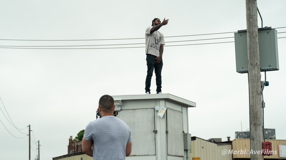 MelksPRODUCER's tweet photo. 🎥🎥🎥 No days off….. 
@navi_thereal x @melksproducer
“Open Canvas” July 18th
📸: @MarbleAveFilms https://t.co/oiHOjOsu2M