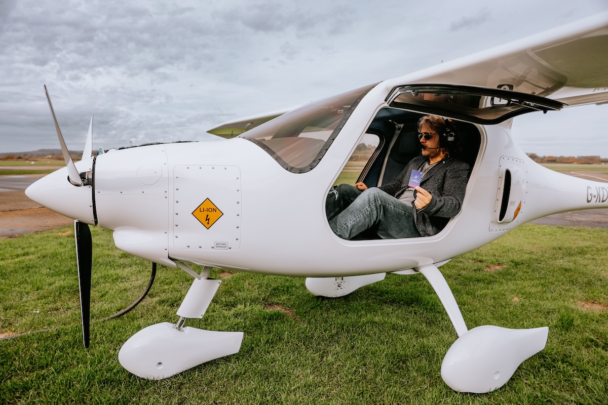 SustMeme's tweet image. Latest issue of @SustMeme Magazine out now — stories new and old:
👣 Demystifying #carbon reporting;
🔐 Certainty in an uncertain world;
✈ Planes, cars and #chargepoints;
📈 #Heatpumps are new metric;
📆 Events &amp;amp; Diary.
Read + sign-up for free here: buff.ly/3RS1BbX