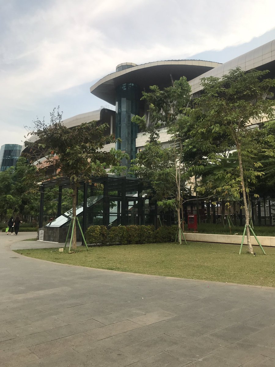 UeruNoeru's tweet photo. Bintaro Jaya Xchange Mall (BxC Mall TangSel) https://t.co/XwN4lddaH5