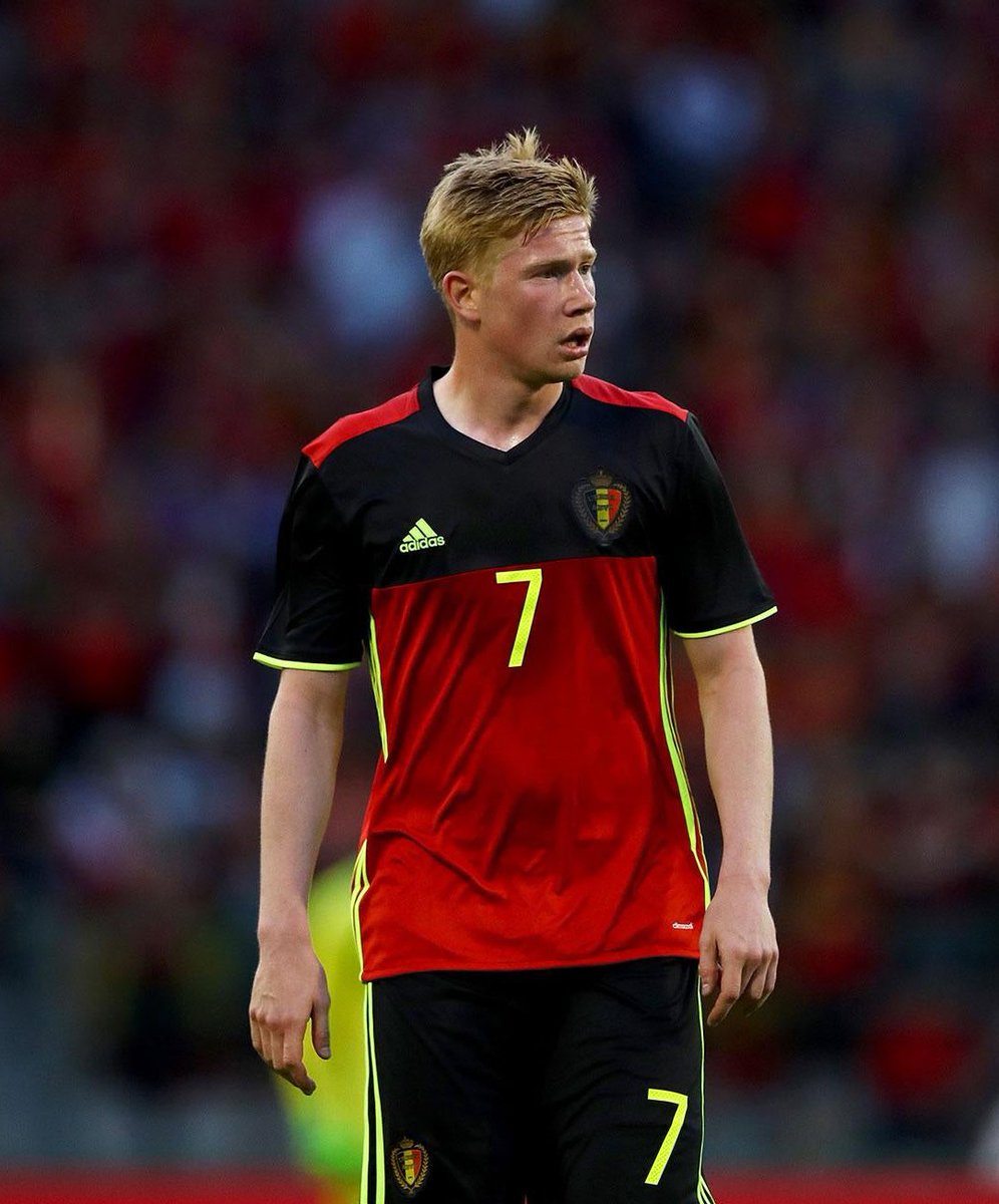 𝗚𝗜𝗩𝗘𝗔𝗪𝗔𝗬: If Kylian Mbappe or Kevin De Bruyne score ANYTIME during France vs Belgium, we will giveaway any football shirt of your choice. 🔥🔥🔥

To have a chance to win do the following:

1⃣ Retweet this tweet.
2⃣ Follow this account.