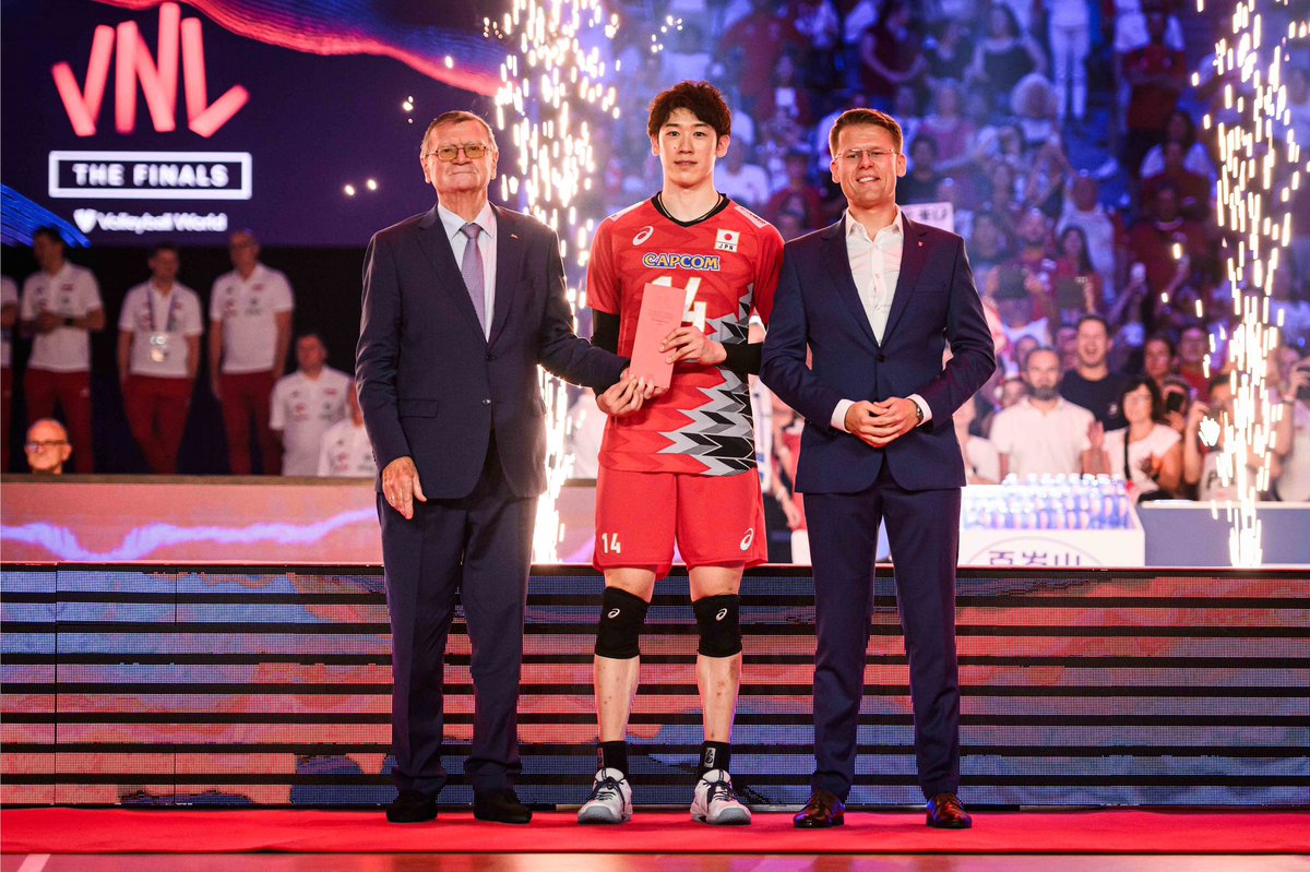 SIRVolleyPG's tweet photo. 🤩 @yuki14_official in the Dream Team as Best OH😎

#goSir #BlockDevils #vnl https://t.co/qXKcfoyFE4