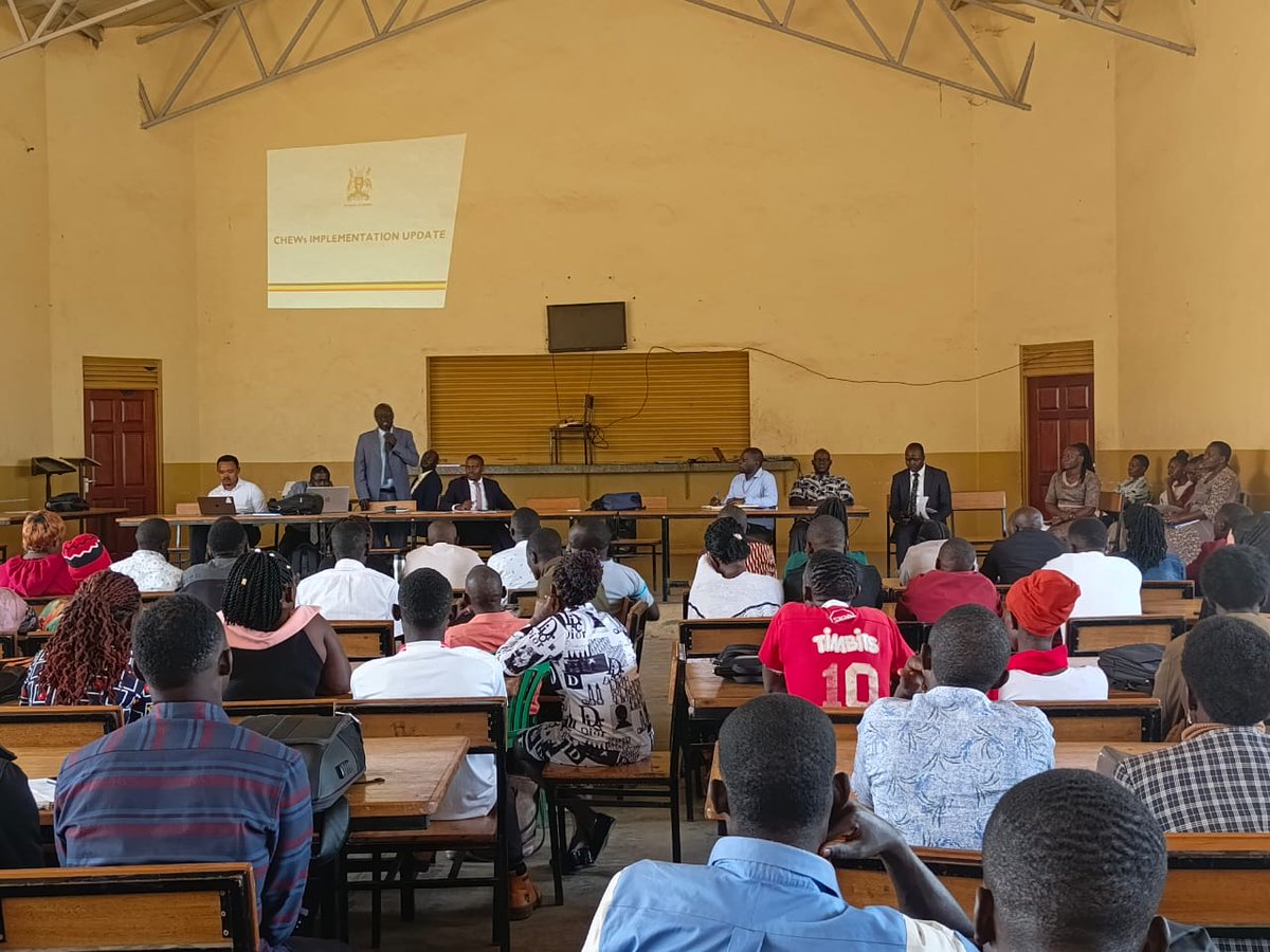 RDC Nakaseke Rose Byabasaijja flagging off CHEWs training in Nakaseke. MoH is committed and steadily scaling up Community Health Workers in the country.
We need everyone's support as we work to achieve Universal Health Coverage for Uganda