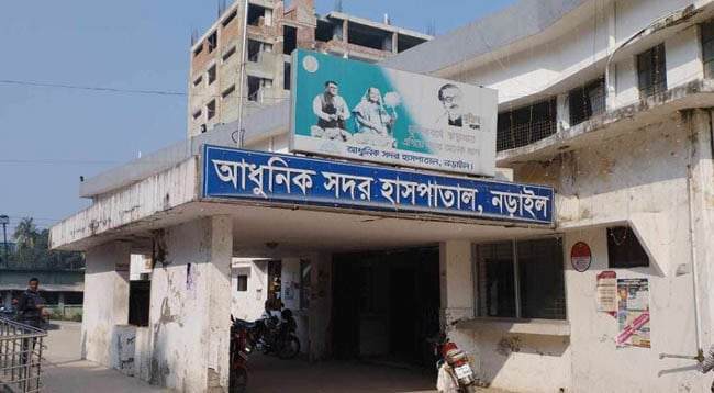 নড়াইলের রামনগরচর এলাকায় শুকর চড়াতে এসে বজ্রপাতে নিহত ৩