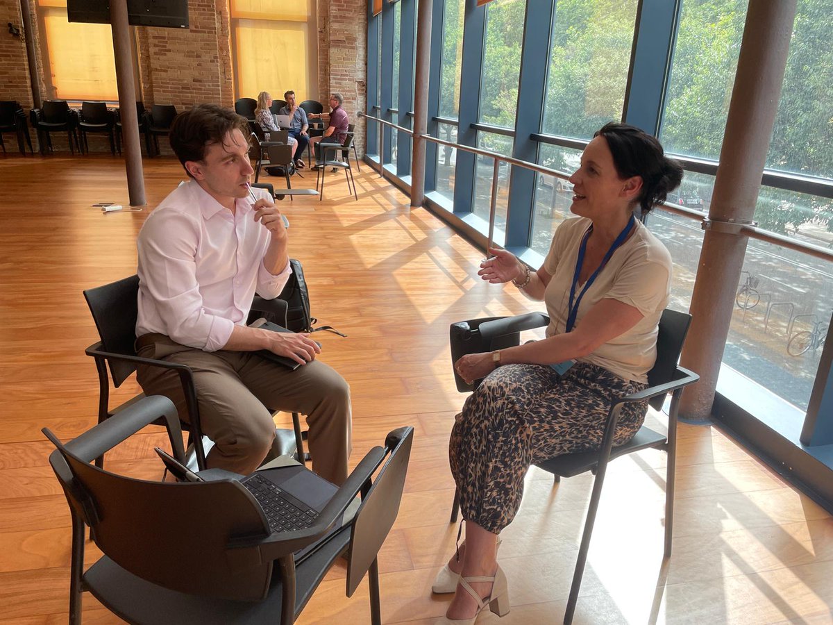 David_zsand's tweet photo. Just got back home! What a great week at @EarliSig1 reconnecting with colleagues and presenting at the peer feedback symposium I co-organized with Julia Hornstein. It was fantastic to meet new people and receive such insightful feedback. 📖😊 https://t.co/vQp5Bc2ht3