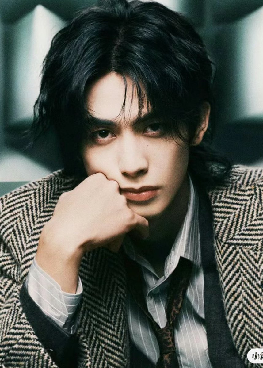 Allcbizmelons's tweet photo. 🍉Drama “Hello, 1983/你好, 1983”

Adapted from the novel “重生八零媳妇有点辣” by Bao Zhuangcheng

Starring: #ZhangJingyi, #SongWeilong

#CDrama https://t.co/65BbTM4Hzr