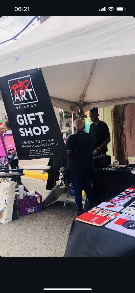 BADARTGALLERY tweet media