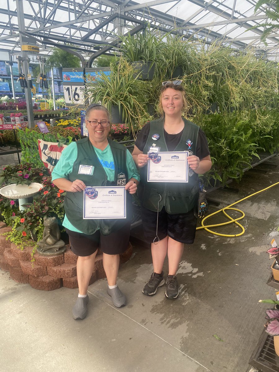 Daniel Humphrey tweet media