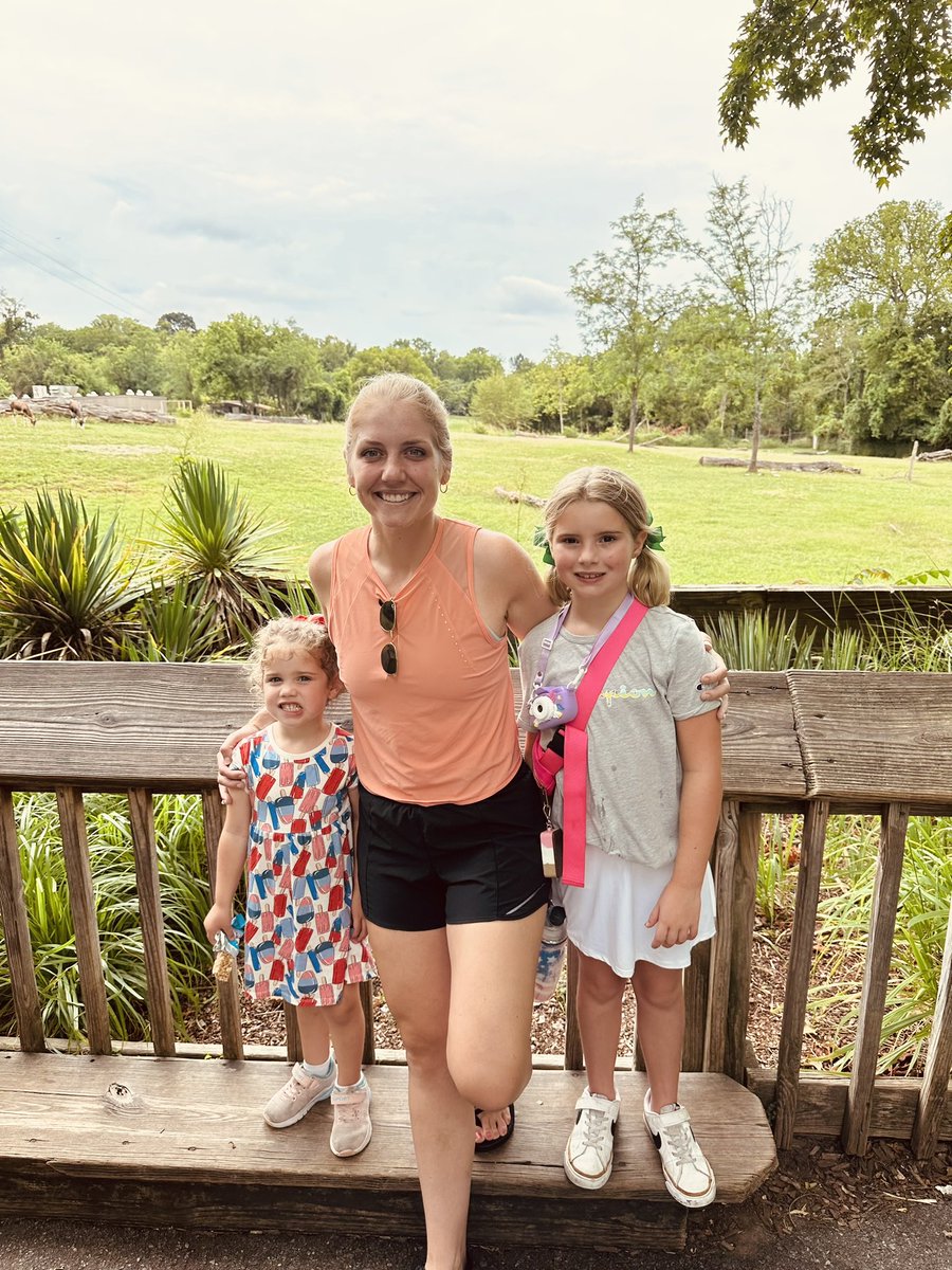 zackwell21's tweet photo. “Fun times at the Nashville Zoo yesterday! 🦓🐘 @blender92 and our girls, Nora and B, loved every moment before the heat rolled in. #FamilyFun #ZooDay #NashvilleZoo https://t.co/W5OXqcatGq