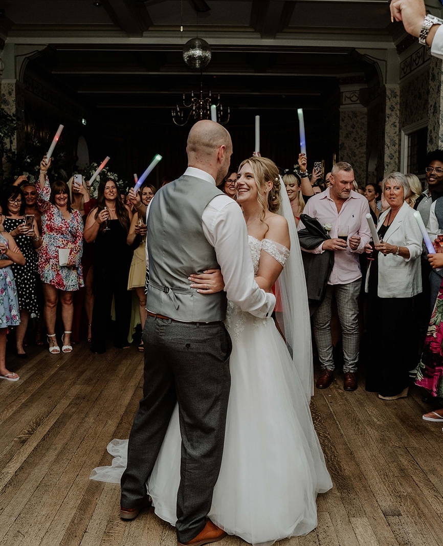 RushpoolHall's tweet image. ❣️ Gemma &amp;amp; Robbie ❣️

📸 @thekensingtonphotographer

To book a tour of Rushpool Hall wedding venue in North Yorkshire pop us a message or email us at weddings@rushpool.co.uk We would love to hear from you and start your wedding planning