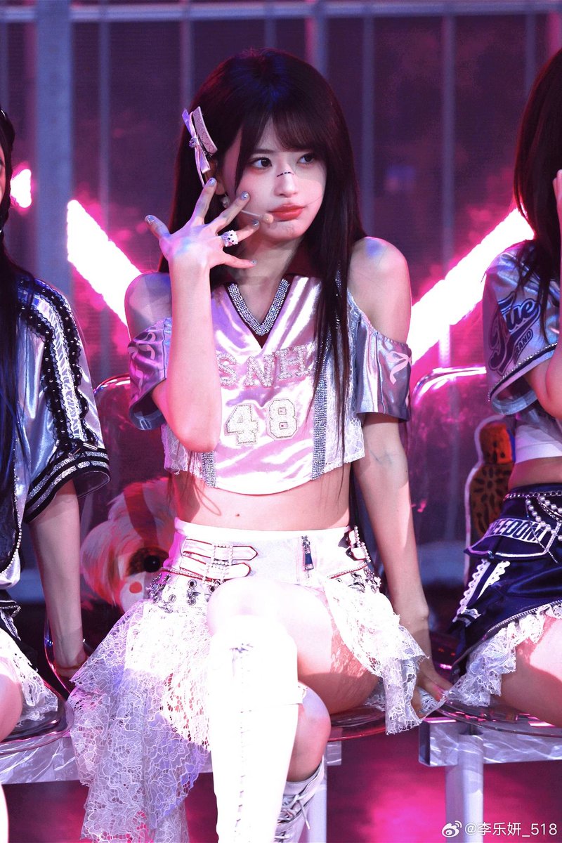 【ST8433】イ・ソニ(LEE SUNHEE) / 四春期+LIVE Lonely Snow Planet | Love Live! Wiki | Fandom