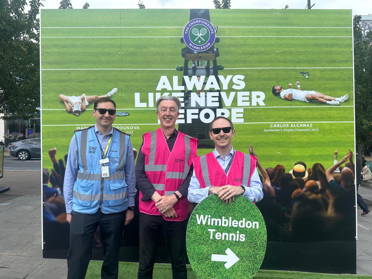 Had an ace (😉) time volunteering at Wimbledon Station this morning, welcoming tennis fans to our wonderful town and directing them to #Wimbledon2024🎾

Great to meet some of the fabulous staff at <a href="/SW_Help/">SWR Help</a> who do excellent work helping the tournament run smoothly for visitors.