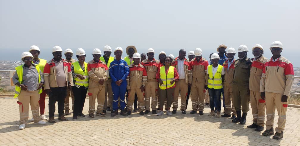 Kikuube District Official (@kikuubeofficial) on Twitter photo Kikuube District Stakeholders have today visited the Kingfisher Oilfield in Buhuka to have a feel and Monitor the Oil and Gas Developments in the region <a href="/CNOOCUgandaLtd/">CNOOC Uganda Limited</a> <a href="/UNOC_UG/">UNOC</a> <a href="/PAU/">Pau Garcia-Milà</a> UG <a href="/KikuubeOfficial/">Kikuube District Official</a> Kikuube District Stakeholders have today visited the Kingfisher Oilfield in Buhuka to have a feel and Monitor the Oil and Gas Developments in the region <a href="/CNOOCUgandaLtd/">CNOOC Uganda Limited</a> <a href="/UNOC_UG/">UNOC</a> <a href="/PAU/">Pau Garcia-Milà</a> UG <a href="/KikuubeOfficial/">Kikuube District Official</a>