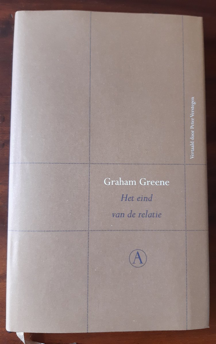 deFactorTaal's tweet photo. De beste boeken belanden in de #ramsj, zoals deze klassieker van Graham Greene. Een buitenkans voor de literatuurliefhebber. #Scheltema https://t.co/d7CF9mO2kx