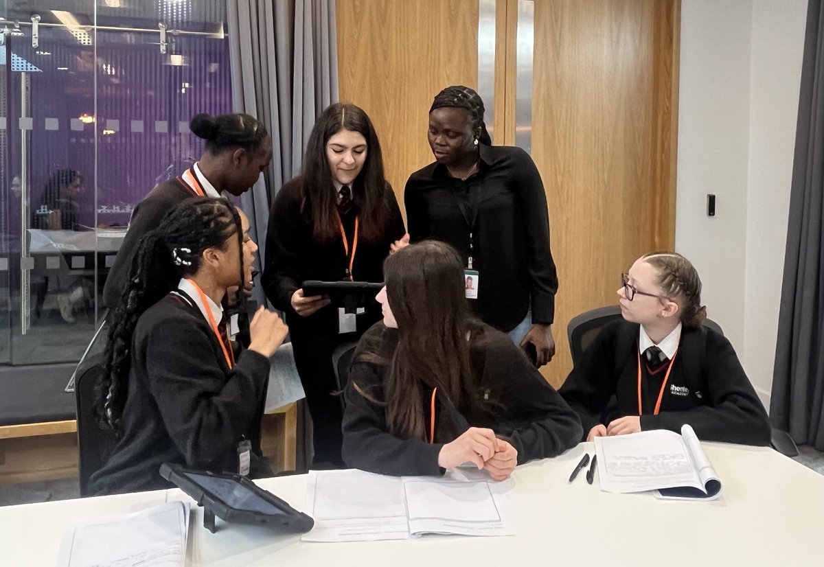 Tech_She_Can's tweet image. Another successful Insight Day inspiring 56 girls @AccentureUK 
🟠 94% of the girls now understand the different pathways into a career in technology in the future
🟠 58% of the girls said the day changed their thoughts about what a job in tech involves
#TechWeCan #ChangeTheRatio
