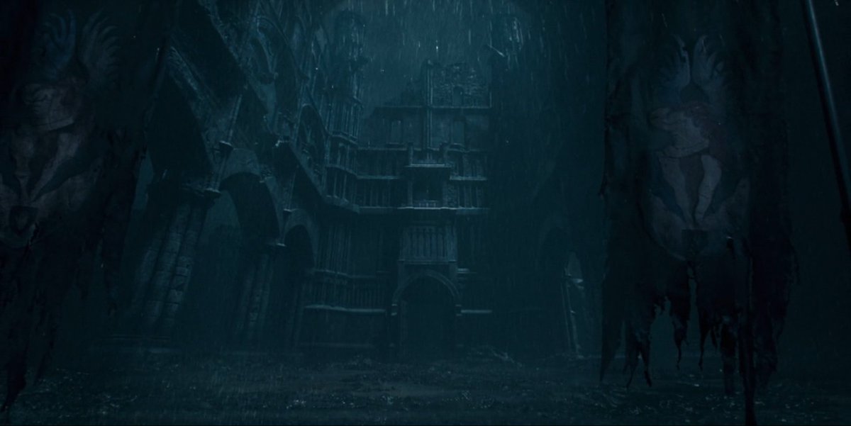 MaurDL's tweet photo. #HBO; #HotD, S2:E3 - Amazing episode, but... holy hell, this set design. 🤯🤯🤯 #Art #DarkSouls? https://t.co/2WiC4Qpj4L
